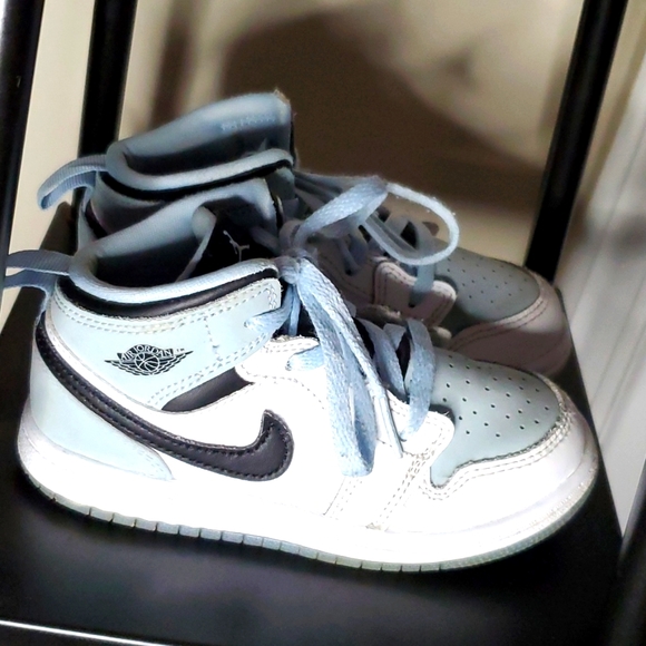 JORDAN 1's KIDS SZ 9.5 - Picture 5 of 6